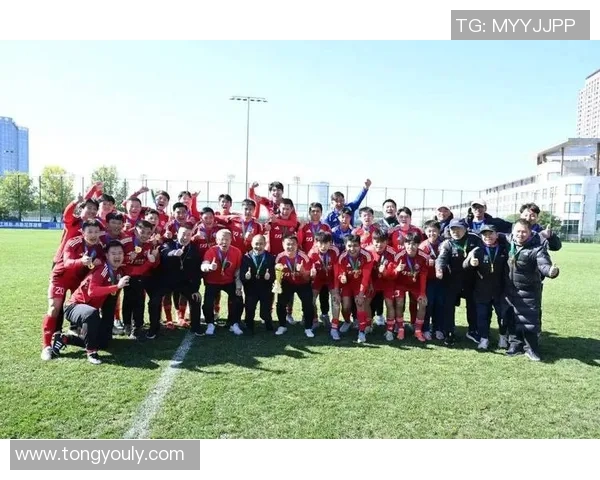 上海足球队荣登足球力量排行榜首位引领全国足球新潮流 上海足球队荣登足球力量排行榜首位引领全国足球新潮流