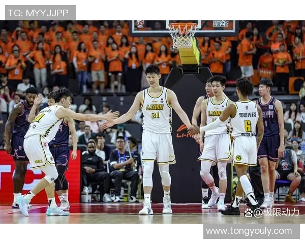 广州篮球队比赛经验的变革与热议背后的深层次影响分析